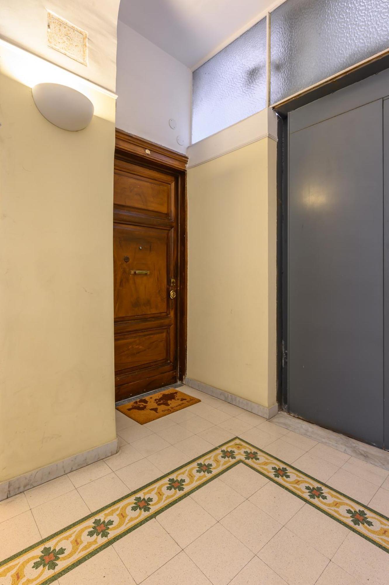 Via Visconti Apartment Rom